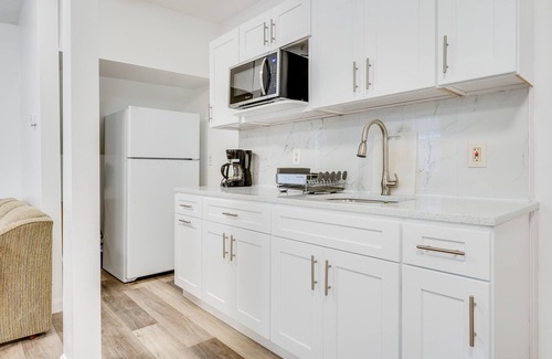 Ludlow House | Ludlow Townhome: 3 Mi to Okemo Mountain!