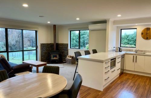 Luggate House | Luggate creek view