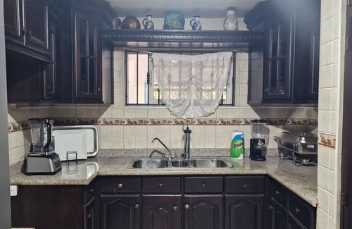Santiago de los Caballeros Villa | Lujosa Villa María de 2,034ft2 con piscina privada, 3 cocina, BBQ, Gacebo y más.