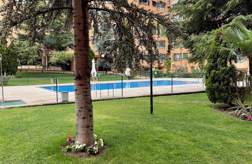 Palomas Apartment | Lujoso Apartamento en Zona Residencial la Piovera, Feria de Madrid