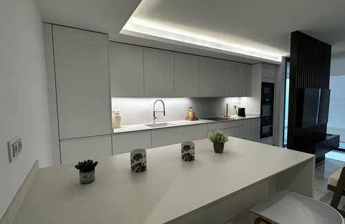 Peniscola Apartment | Lujoso Apartamento Frente AL MAR CON Piscina, Parking Y Climatizacion Central
