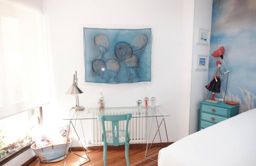 El Ensanche Zona Nuova Apartment | Lujoso y amplio piso con 5 habitaciones