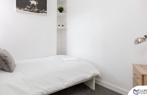 St Helens House | Luke Stays - Borough Road
