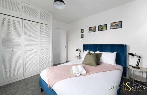 Newcastle-upon-Tyne Apartment | Luke Stays - Holystone Haven