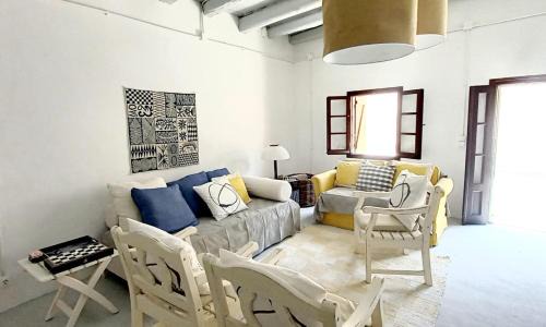 Achilleio House | Lulu In The Valley