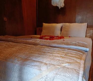 Gili Gede Hotel | Lumbung House