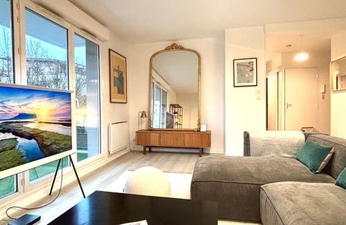 Chartres-de-Bretagne Apartment | LUMIERE- Appartement Design et Élégant