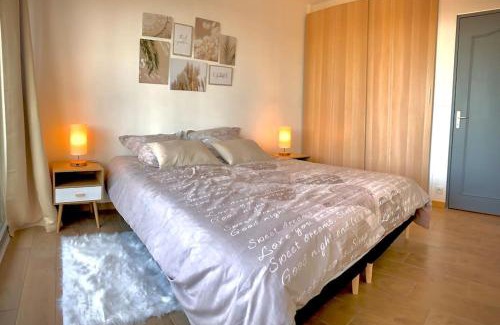 Sablon Apartment | Lumineux et cosy, avec parking, 2 mn gare, 2mn Muse, 5mn centre