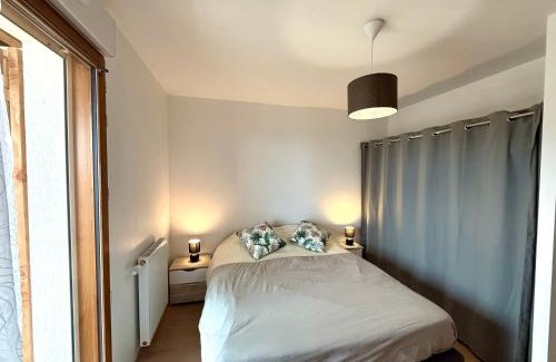 Villefranche-sur-Saone Apartment | Lumineux, Parking, Terrasse