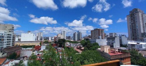 Almagro Apartment | Luminoso Semipiso 2 Ambientes con Balcón Terraza
