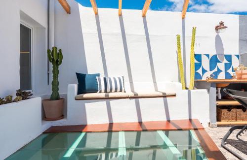 Bocacangrejo House | Luminous loft apartment next to the Atlantic Ocean