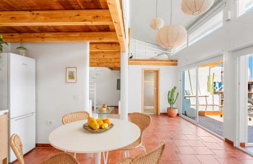 Bocacangrejo House | Luminous loft apartment next to the Atlantic Ocean