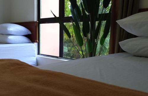 Lumut Apartment | LUMUT MANJUNG HOMESTAY SWIMMING POOL VIEW 3BEDROOMS