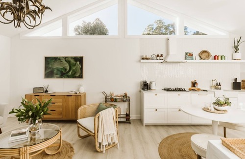 Huskisson House | Luna by Experience Jervis Bay