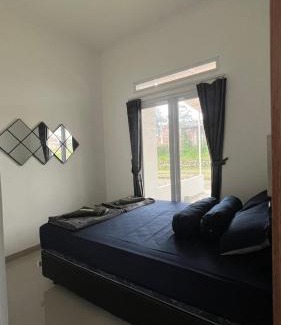 Cihanjuang 1 House | Luna Castle Parongpong @15 Minutes To Lembang/PVJ