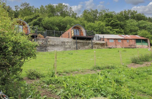 Snailbeach Cottage | LUNA HOLIDAY POD, pet friendly, with a garden in Shrewsbury