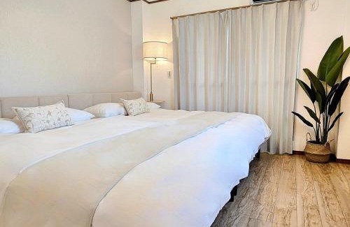 Minato House | Luna Luxury 4BR Family Villa with Parking - 2 mins from Osaka-ko Station, near EXPO, USJ, Kaiyukan