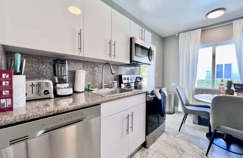 North Beach House | Lunabase North Shore Villas: Pool, Grill, Golf
