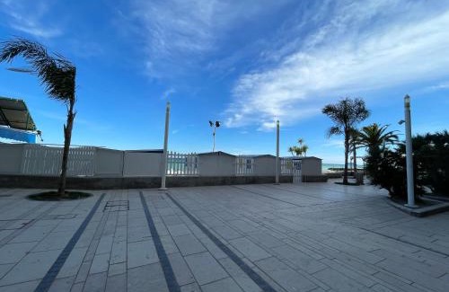 Borghetto Santo Spirito Apartment | [LUNGOMARE] 2 locali sul Mare con A/C