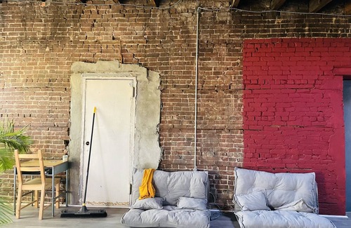 Gowanus Apartment | Lunita Loft: Sun-filled loft in industrial Gowanus
