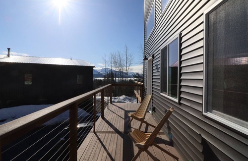 Seward House | Lupine Lodge with Mountain Views