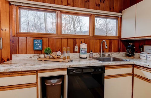 Lake Lure Cottage | Lure you Inn - Spectacular Mountain and Lake Views