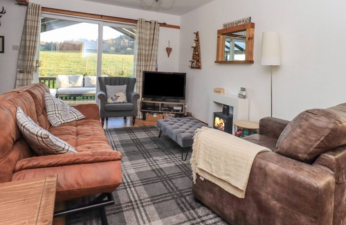 Dumfries House | LUSA LODGE, pet friendly, character holiday cottage in Dumfries