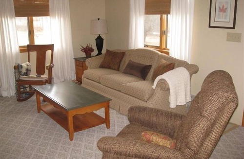 Dushore House | Lusch Acres Retreat .Unwind & Enjoy a Relaxing Vacation