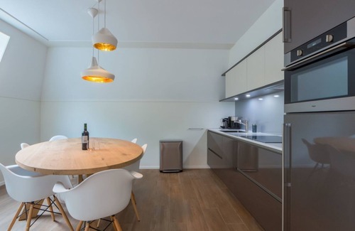 Dishoek Apartment | Lush apartment with roof terrace