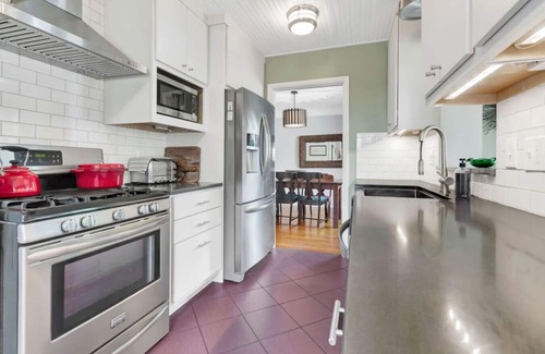 Anderson Township House | Lush Fenced Back Yard | Lush Yard | Birdwatching | Fire Pit | Hammock