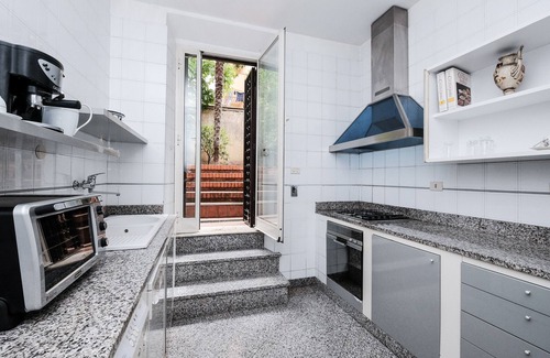 Monteverde Apartment | Lush Garden Steps Away from Great Park