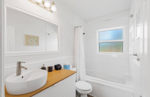Parker Ridge House | Lush Gardens, Heated Pool, Tiki Bar, 2BR Private Home
