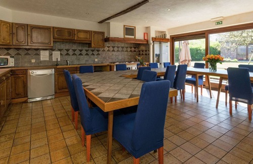 Walk House | Lush Holiday Home in Waimes with Private Pool