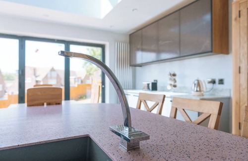 Brighton Apartment | Lush & Spacious 3BD House - East Brighton