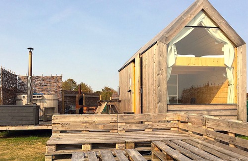 Brightlingsea Cottage | Lushna Petite 7 at Lee Wick Farm Glamping