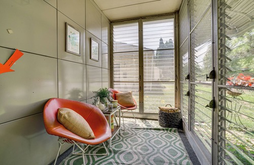 Southwest Minneapolis House | Lustron of the Lakes: Retro MCM Gem in Tangletown