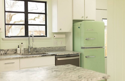 Bloomington House | Lustrous Lustron