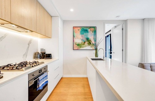 Box Hill Apartment | Lux 1 bedroom Executive Apt in Box Hill