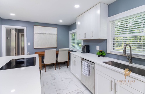 Rochester Hills House | Lux 1 level 1800sqf, close to downtown Rochester, Royal Oak, Birmingham, Detroit