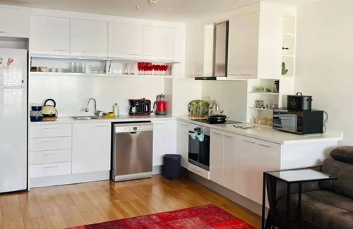 Zeytinburnu Apartment | Lux 2 BedRoom Suite Apartment W/ Seaview In Center