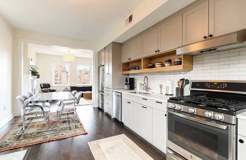 Over-the-Rhine Apartment | Lux 2BR | Downtown | Rooftop Patio | Free Parking