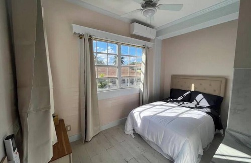 Nassau Apartment | LUX 4- Cozy 1-bed 1bath w/WiFi, AC in a beautiful neighborhood in Nassau city