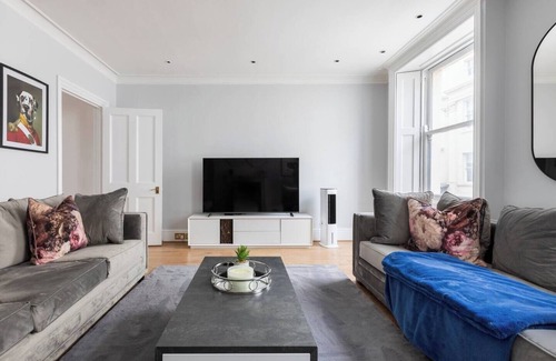 Paddington House | Lux 5 Bed Townhouse by Buckingham Palace - Sleeps 12