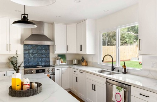 La Jolla Heights Apartment | Lux 5-Bedroom Home in La Jolla Min to Ocean