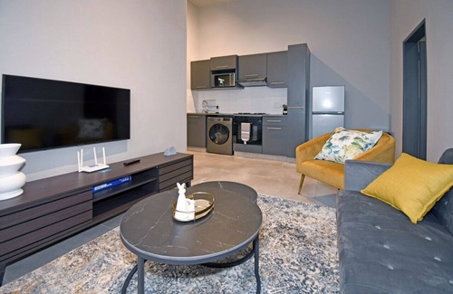 Lynnwood Ridge Apartment | Lux 52 Circa Apartment