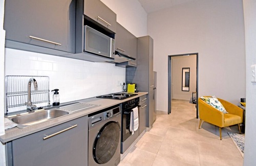 Lynnwood Ridge Apartment | Lux 52 Circa Apartment