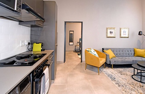 Lynnwood Ridge Apartment | Lux 52 Circa Apartment