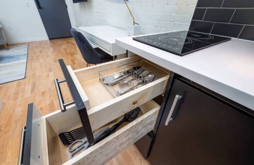 Downtown Hartford Apartment | Lux Boutique Large Private LOFT Pratt St Hartford
