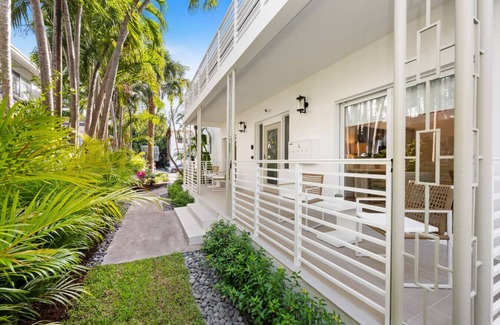 West Avenue Condo | Lux Designer Apt | 2BR/2BA in Heart of Miami Beach