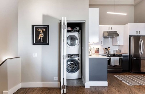 The Loop Condo | LUX Dtown Penthouses 9bd/9ba Sleep 25+Parking+Pool